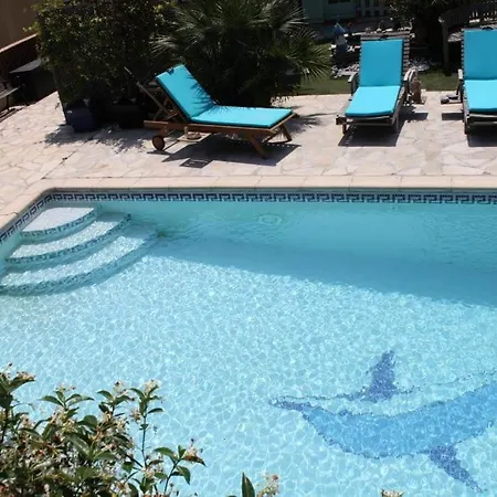 4 Pers. Avec Piscine Privee 69542 Toulon