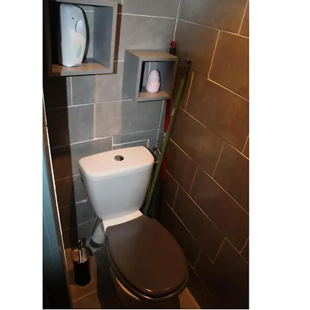 Apartment 4 Pers. Avec Piscine Privee 69542 Toulon